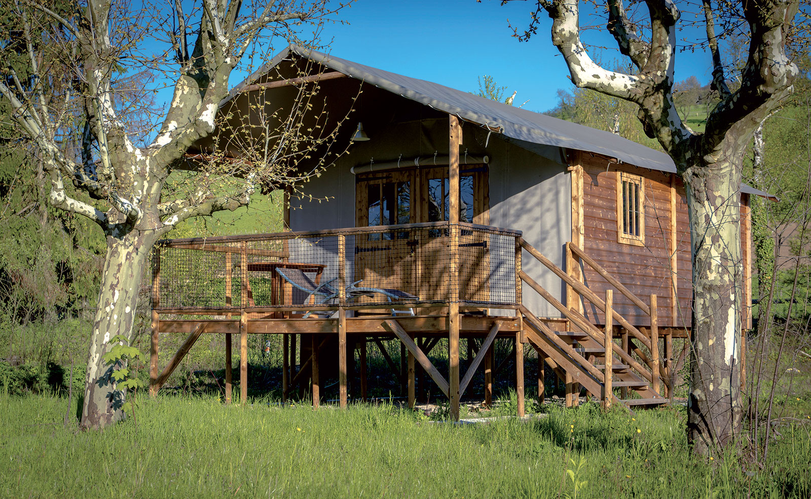 Eco-chalet on stilts in natural wood, Détente et Clapotis campsite Lac de Paladru