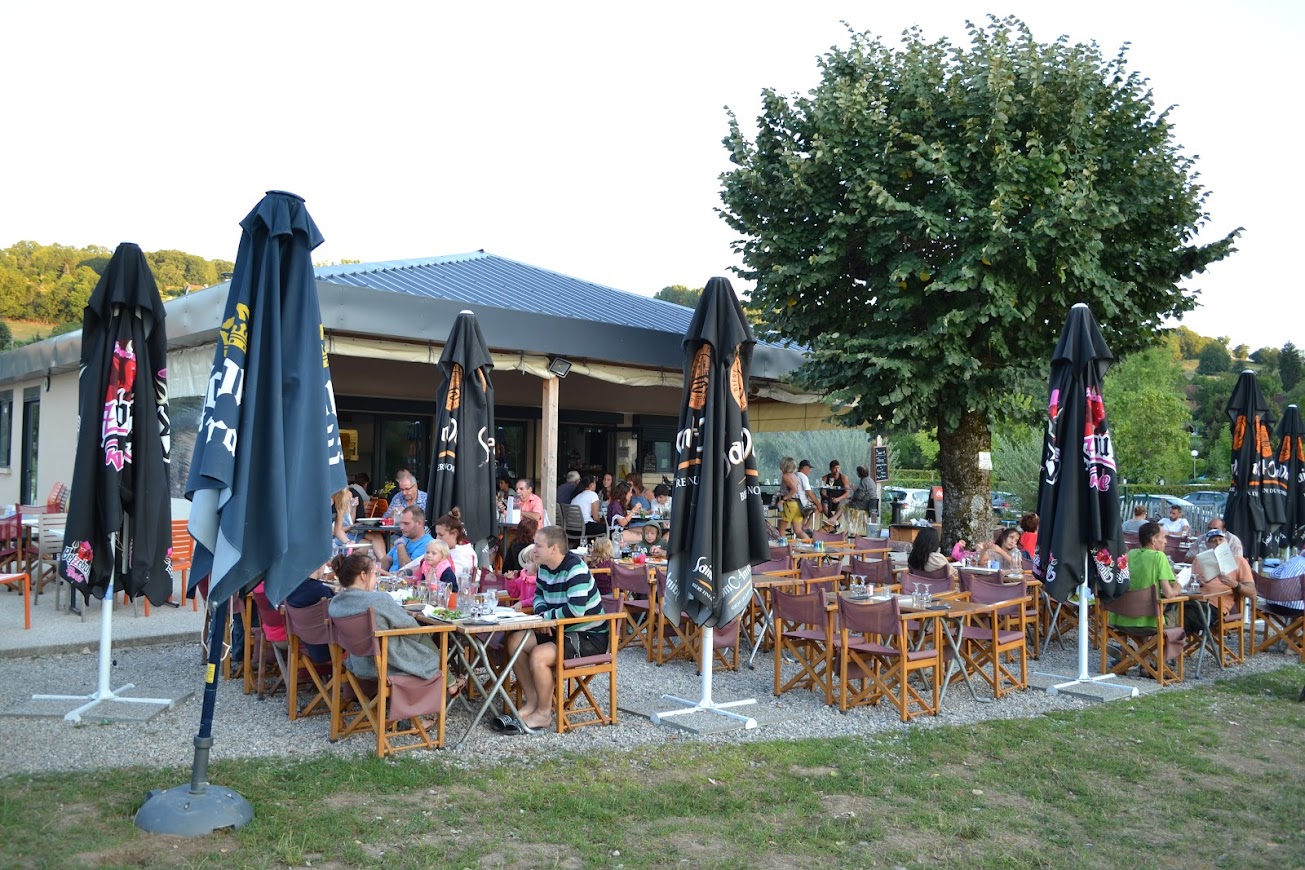 Interior dining room of L'Annexe restaurant, Détente et Clapotis campsite
