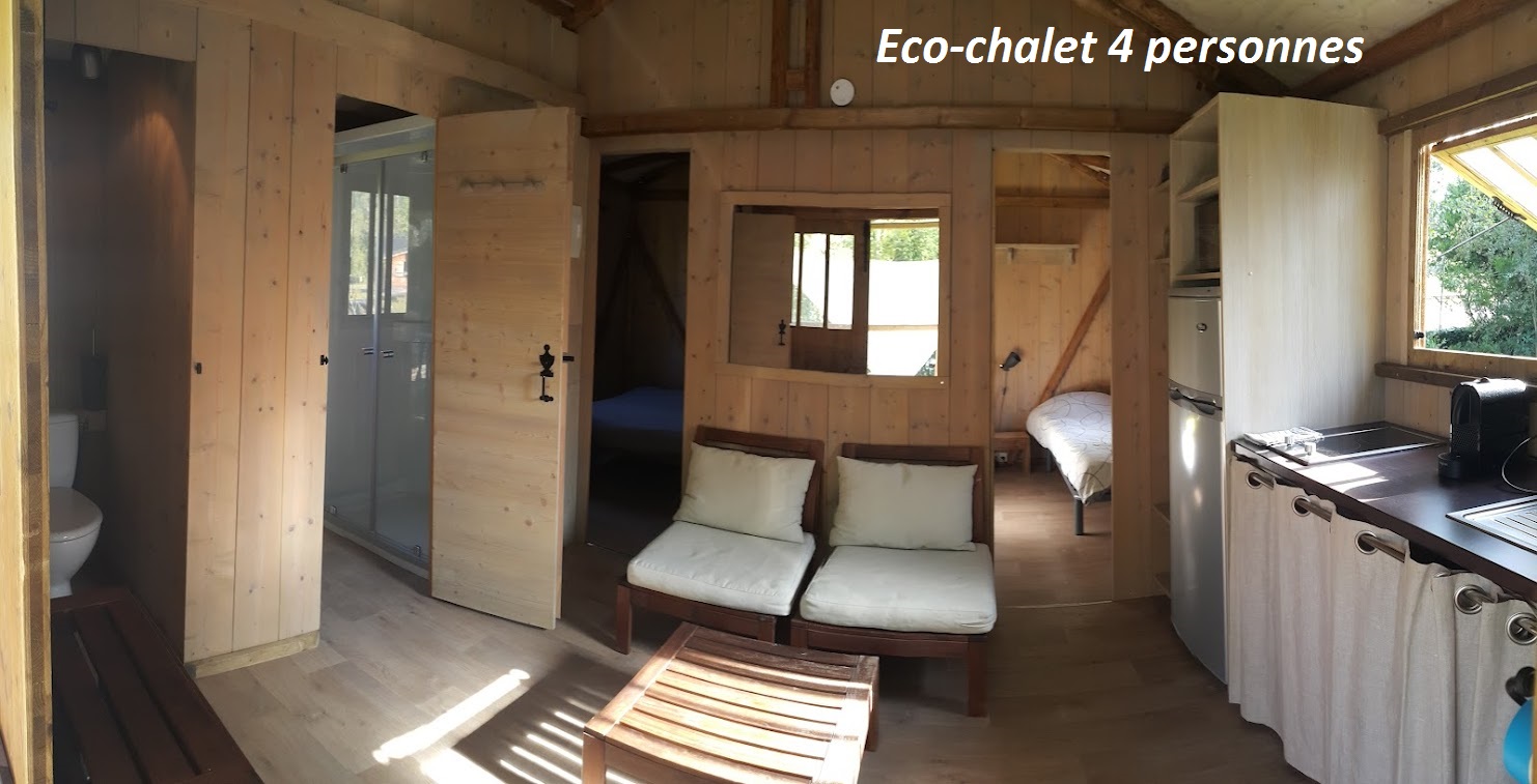 Eco-chalet on stilts, exterior view, campsite Lac de Paladru Isère