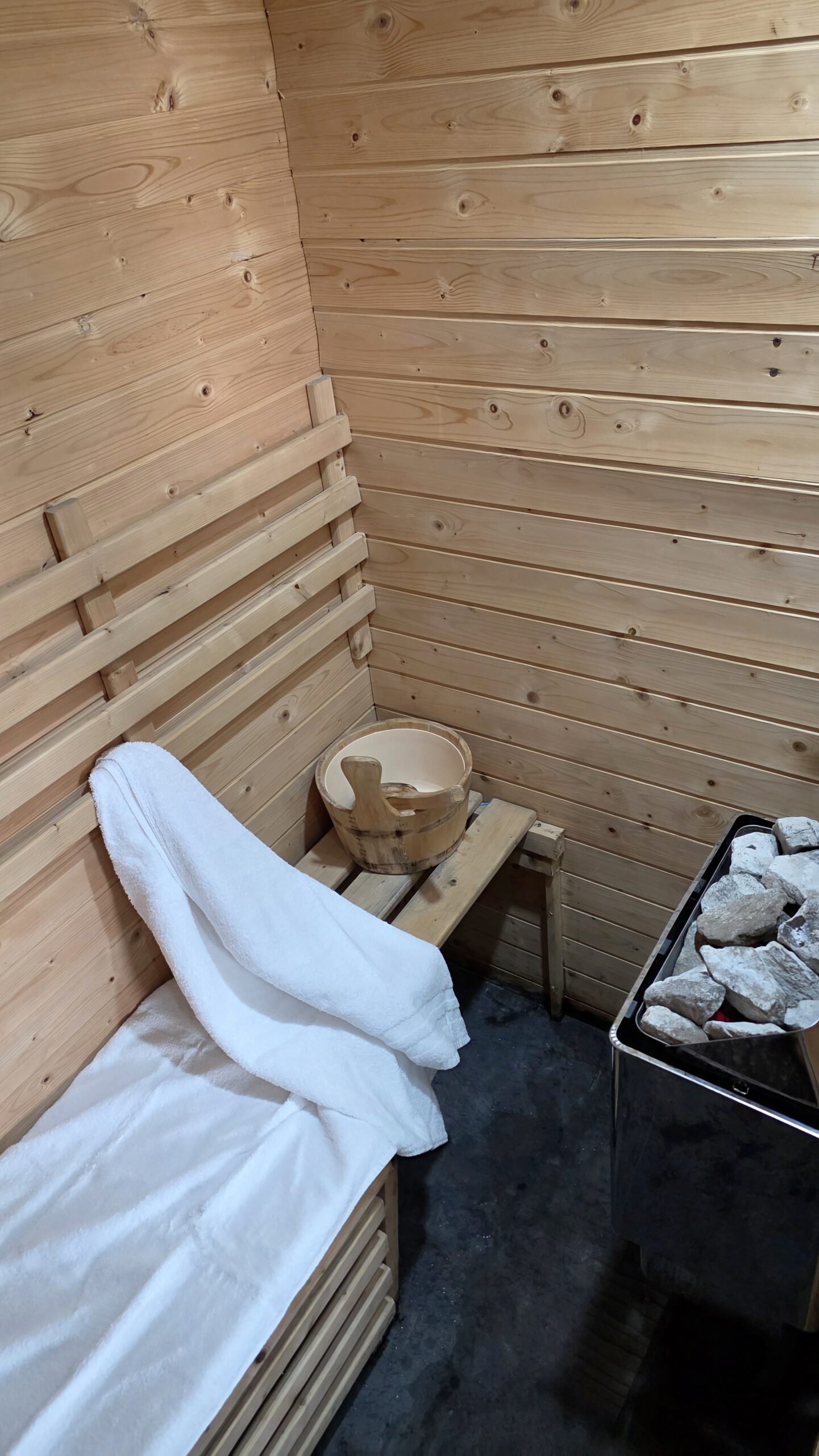 Sauna et espace bien-être du camping Détente et Clapotis - soins séniors au Lac de Paladru
