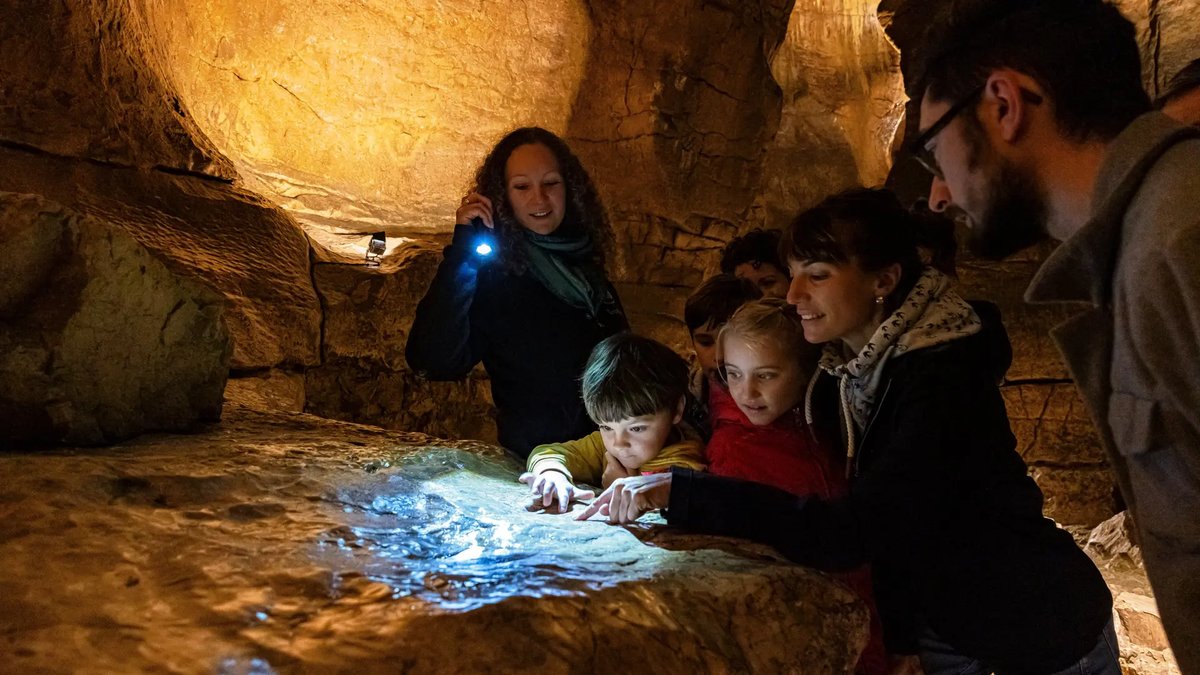 Grottes de Saint-Christophe et Voie Sarde, à 36 minutes du camping Détente et Clapotis