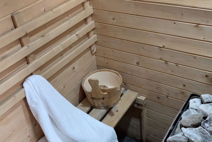 Wellness sauna space at Détente et Clapotis campsite, senior services Lac de Paladru