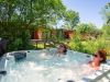 Natura Lodge avec jacuzzi privatif à l'extérieur, camping Détente et Clapotis