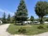 Grand emplacement de camping familial spacieux et arboré au Lac de Paladru