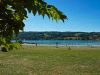 Plage naturelle du Lac de Paladru à Montferrat - cadre préservé pour un week-end romantique en Isère