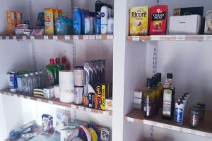 Campsite convenience store with local produce and essentials, Détente et Clapotis, Lac de Paladru